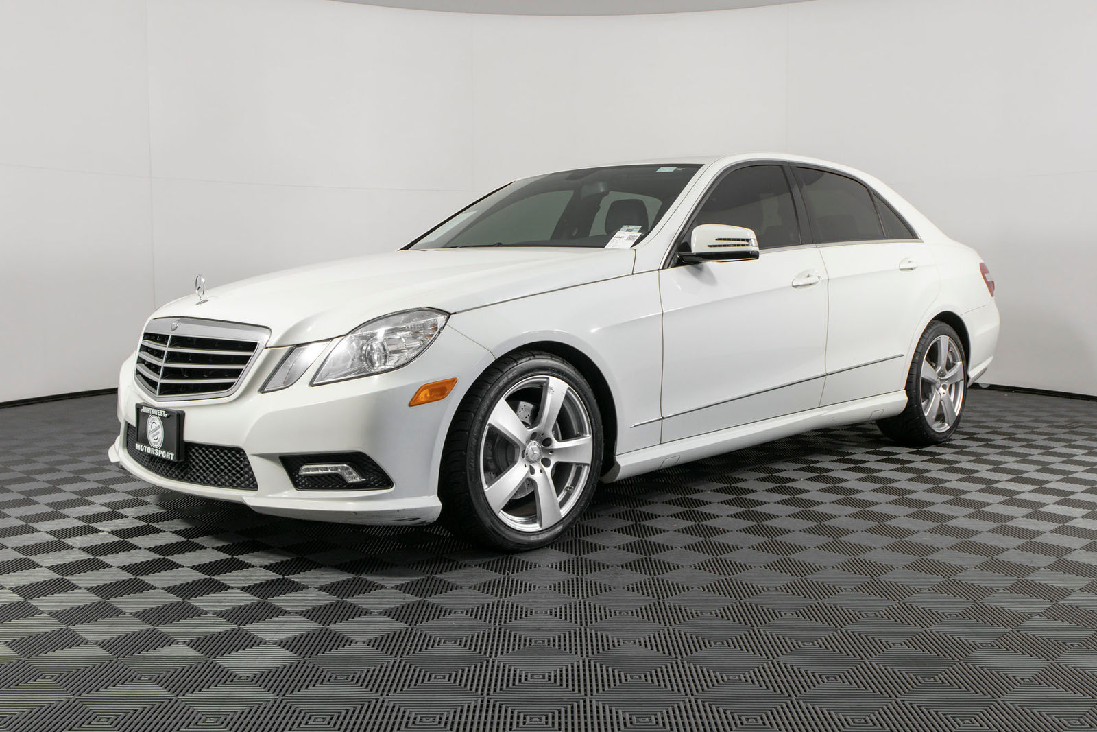 Mercedes-Benz E350 2011