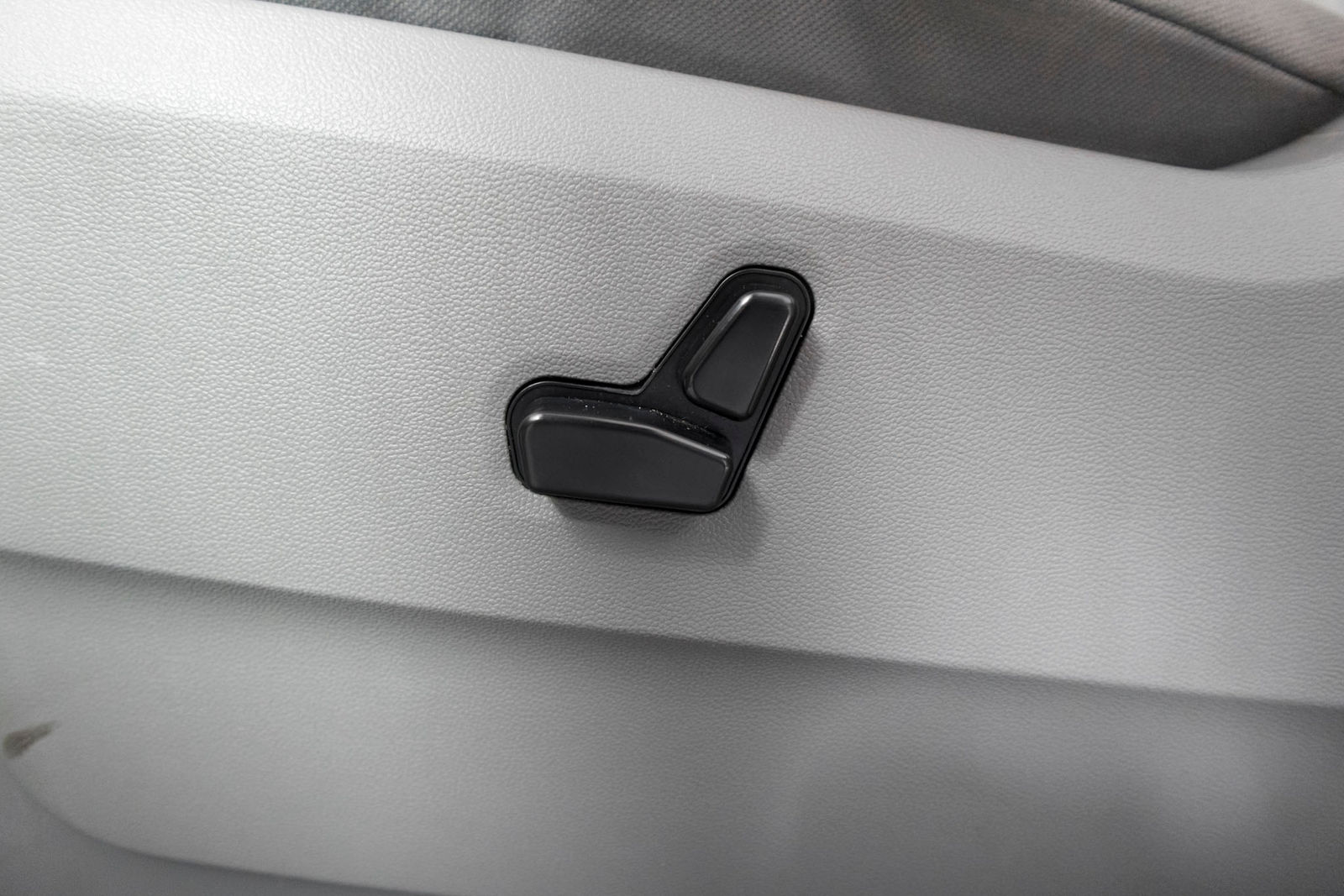 Chrysler Town And Country LX 2009 - Image 14