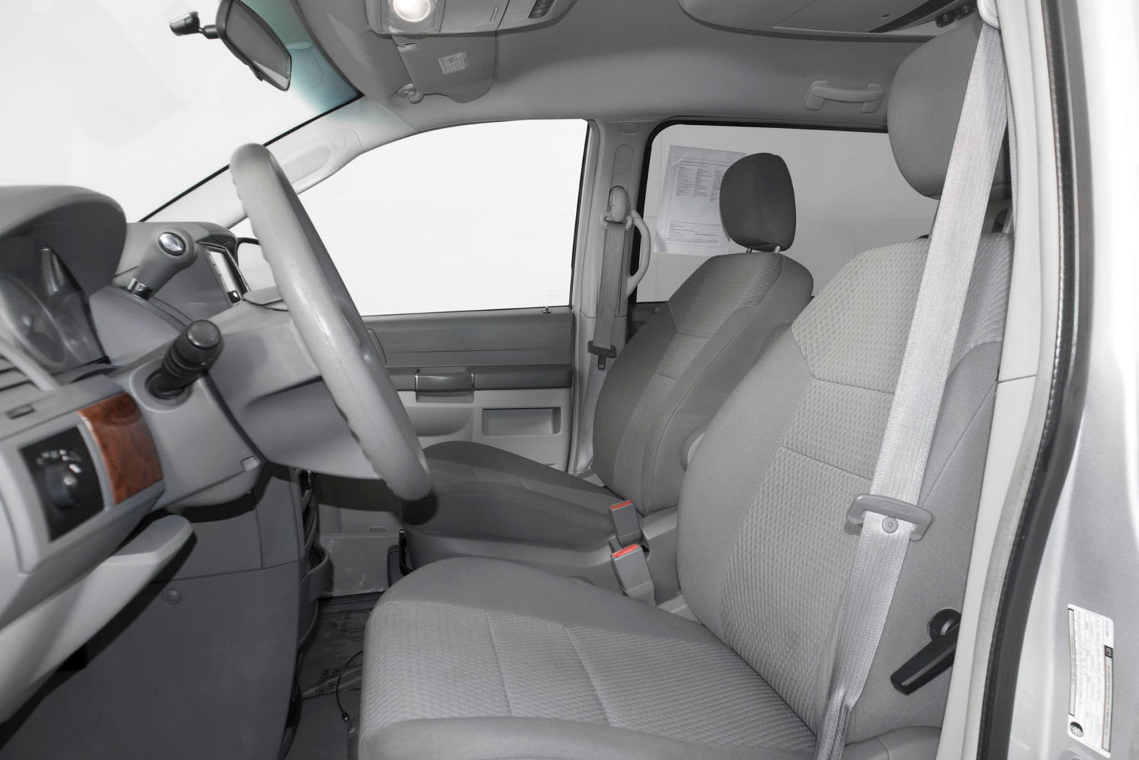Chrysler Town And Country LX 2009 - Image 20